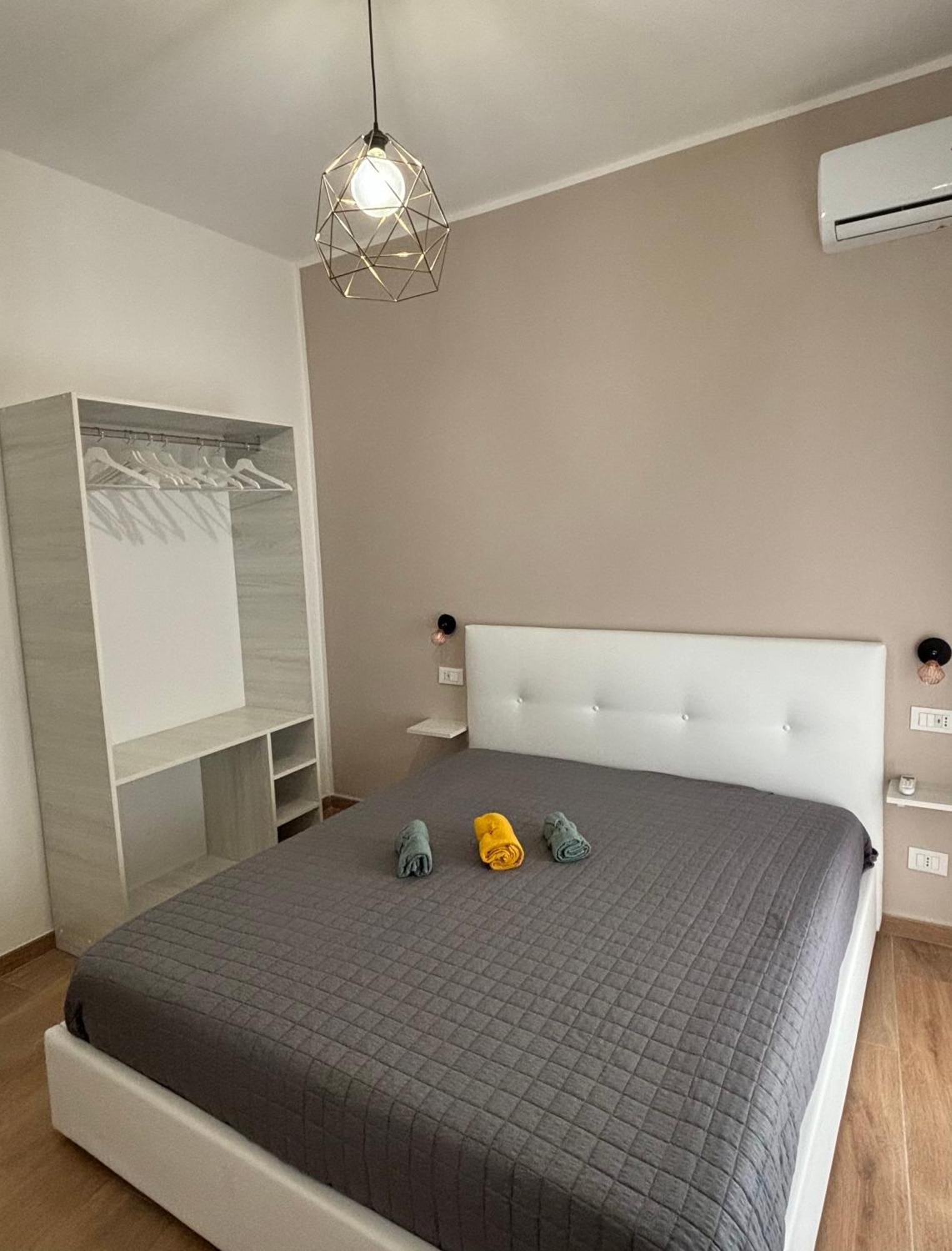 Perni Rooms Палермо Экстерьер фото